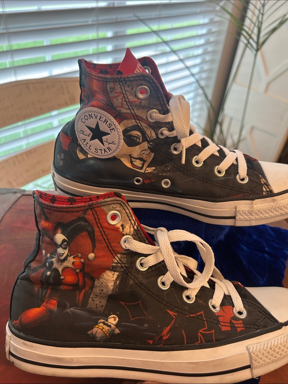 Converse Black/Red Harley Quinn Graphic High Top Sneakers❤️
